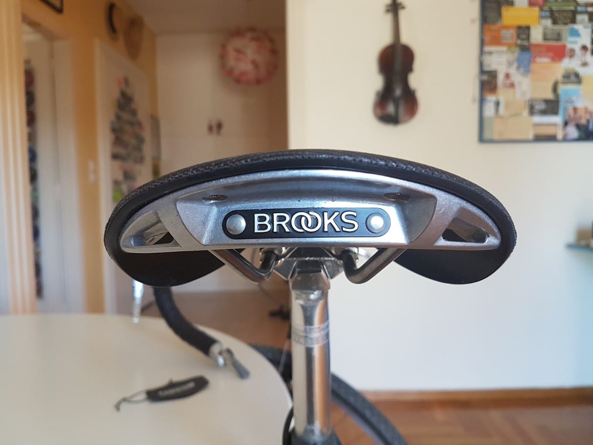 brooks c17 carved review