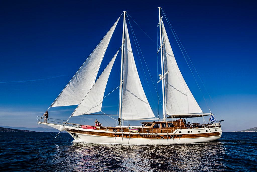 greece island sailing tours