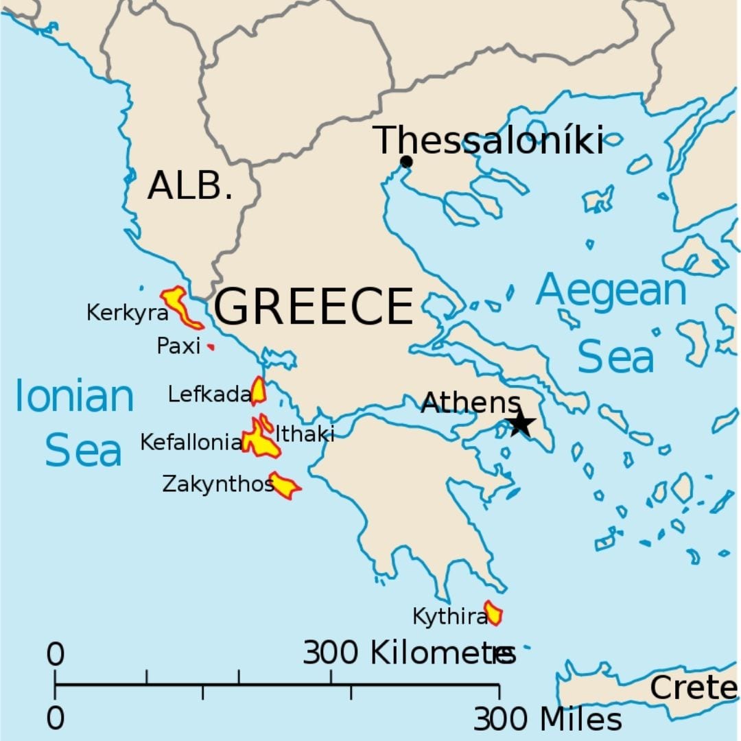 Is there a part of the Greek mainland between the Ionian and